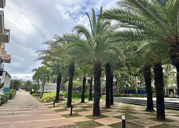 Cj Premier At Amalfi Oasis Near Sm Seaside Mall & Nustar Casino Hotel, Apartment