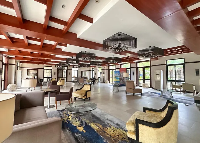 Cj Premier At Amalfi Oasis Near Sm Seaside Mall & Nustar Casino Hotel, * Cebu